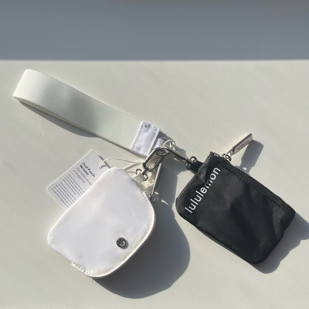 NWT Lululemon Pouch Set dual wallet wristlet BLACK WHITE keychain silver